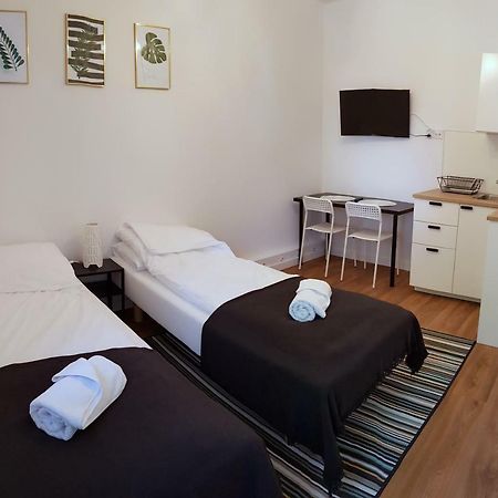 Apartamenty Metro Targowek Varsovie Extérieur photo