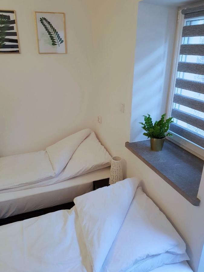 Apartamenty Metro Targowek Varsovie Extérieur photo