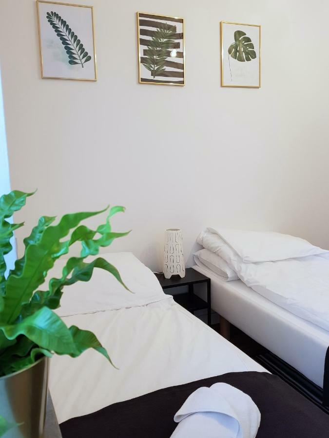 Apartamenty Metro Targowek Varsovie Extérieur photo